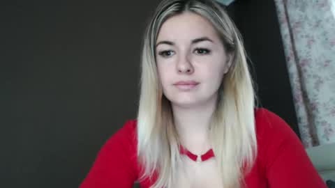 Snapshot of love_dom_meg chatting on April 14, 2026, 9:48 am Megane online show from April 14, 2026, 9:48 am