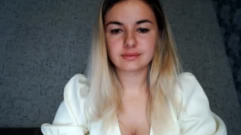 Snapshot of love_dom_meg chatting on July 7, 2026, 7:23 am Megane online show from July 7, 2026, 7:23 am