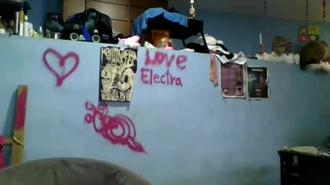 love_electra online show from October 12, 2025, 5:12 pm