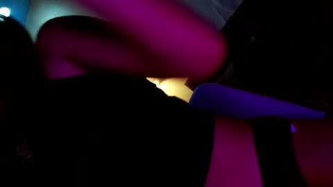 Seren online show from December 4, 2025, 5:17 am