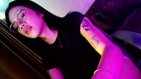 Seren online show from March 18, 2026, 9:45 am