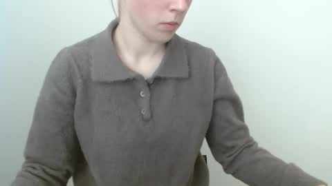 Vivian online show from March 13, 2026, 1:18 pm