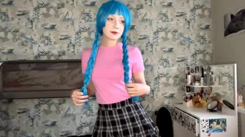 Snapshot of love_you_kim chatting on April 6, 2026, 1:45 pm Kim online show from April 6, 2026, 1:45 pm