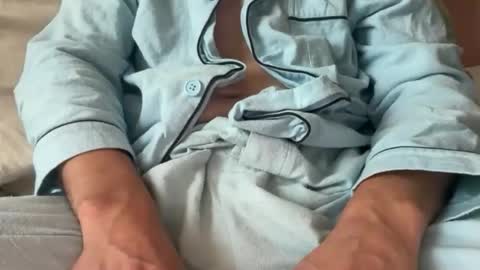 lovecoquin online show from November 4, 2025, 2:27 pm