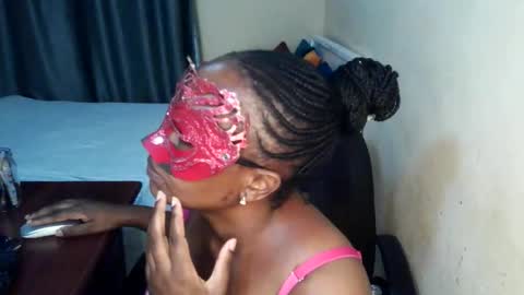 loveedee4 online show from April 9, 2026, 8:36 pm