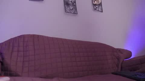 katalina   online show from May 21, 2026, 3:24 am