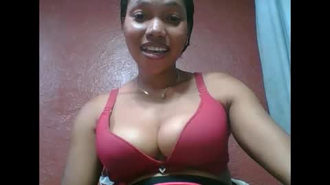 loveinlife750427 online show from November 17, 2025, 6:08 am