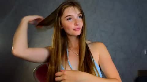 Snapshot of lovelly_molly chatting on July 9, 2026, 4:22 pm Molly online show from July 9, 2026, 4:22 pm