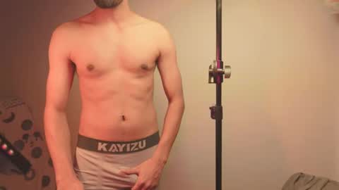 Snapshot of lovely__person chatting on February 12, 2025, 8:40 pm Lovely Person online show from February 12, 2025, 8:40 pm