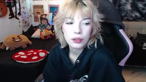Cassie online show from July 7, 2026, 4:26 am