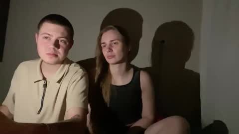 lovely_couple00 online show from February 12, 2026, 9:43 pm