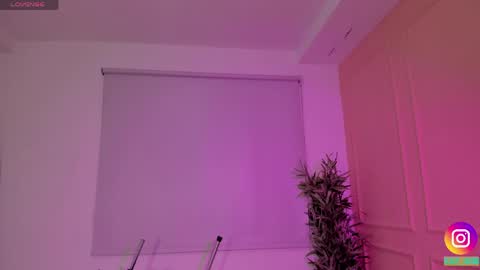 Snapshot of lovely_emma18 chatting on April 22, 2026, 1:23 pm Emma online show from April 22, 2026, 1:23 pm