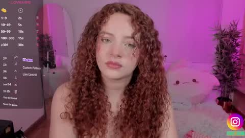 Snapshot of lovely_emma18 chatting on April 26, 2026, 2:42 am Emma online show from April 26, 2026, 2:42 am