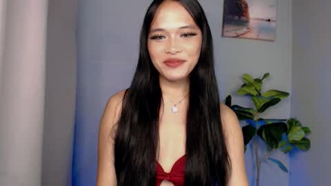 lovely_felicity online show from November 6, 2025, 3:57 pm