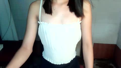 lovely_joan123 online show from May 16, 2026, 2:27 pm