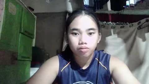Snapshot of lovely_marie572336 chatting on February 4, 2026, 2:01 pm lovely_marie572336 online show from February 4, 2026, 2:01 pm