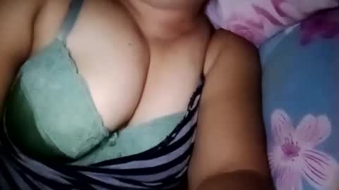 Snapshot of lovely_orchid chatting on January 5, 2025, 9:26 am lovely_orchid online show from January 5, 2025, 9:26 am