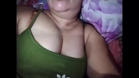 Snapshot of lovely_orchid chatting on October 8, 2025, 9:51 am lovely_orchid online show from October 8, 2025, 9:51 am