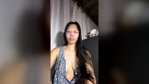 lovely_pinayxxx online show from July 16, 2026, 3:51 pm