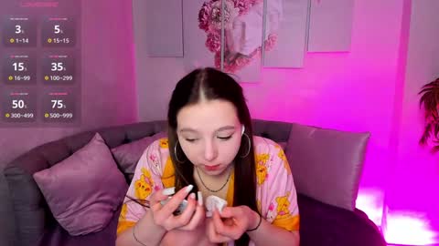 Snapshot of lovely_poppy chatting on January 27, 2025, 4:52 am Lolly online show from January 27, 2025, 4:52 am