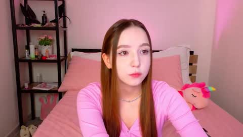 Snapshot of lovely_poppy chatting on September 27, 2025, 1:54 am Lolly online show from September 27, 2025, 1:54 am