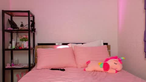 Snapshot of lovely_poppy chatting on October 10, 2025, 1:15 am Lolly online show from October 10, 2025, 1:15 am