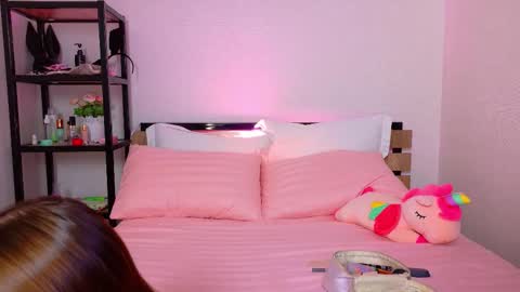 Snapshot of lovely_poppy chatting on October 18, 2025, 1:30 am Lolly online show from October 18, 2025, 1:30 am