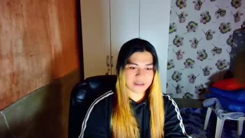 Snapshot of lovely_ricaxxx chatting on October 13, 2025, 1:22 pm lovely_ricaxxx online show from October 13, 2025, 1:22 pm