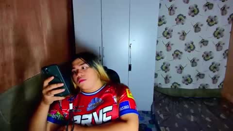 Snapshot of lovely_ricaxxx chatting on October 15, 2025, 4:40 pm lovely_ricaxxx online show from October 15, 2025, 4:40 pm
