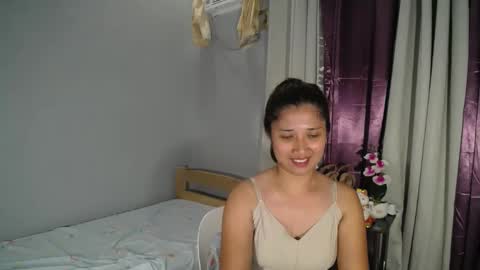 Snapshot of lovely_rosex chatting on January 28, 2025, 11:28 pm lynskie online show from January 28, 2025, 11:28 pm