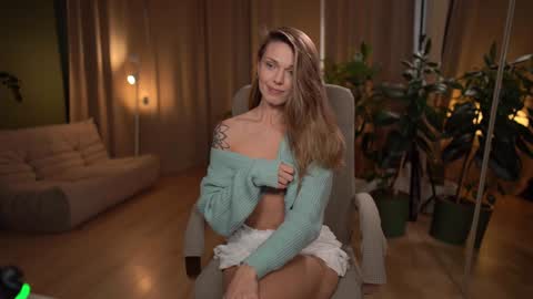 Snapshot of lovely_tammy chatting on November 22, 2025, 12:59 pm Very miss youWill be back soon Tammy online show from November 22, 2025, 12:59 pm