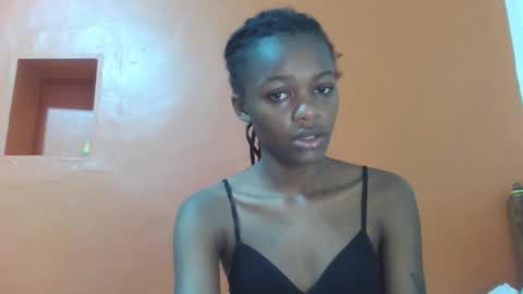 Lovely yvonne online show from October 13, 2025, 10:48 am