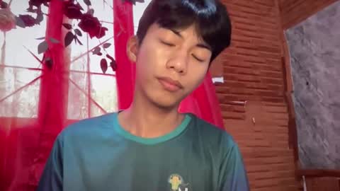 lovelyboy_jm online show from May 15, 2026, 11:12 pm