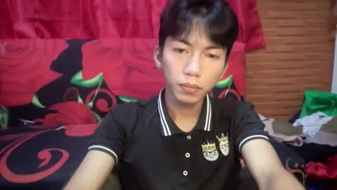 lovelyboy_jm online show from May 19, 2026, 1:56 am