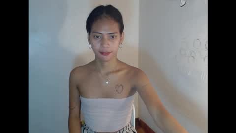 Carnilla online show from September 25, 2025, 2:54 pm