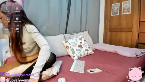   online show from October 9, 2025, 2:53 am