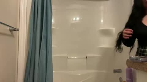 lovelykatiebabe online show from February 2, 2026, 2:38 pm