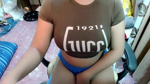 lovelymarish online show from October 5, 2025, 10:07 pm