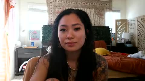lovelyxmacii online show from February 9, 2026, 7:18 pm