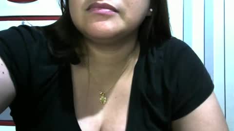 Snapshot of lovelyysabelle chatting on January 8, 2025, 3:28 pm Alex online show from January 8, 2025, 3:28 pm