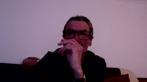 lovepvcearly50s online show from April 19, 2026, 6:43 pm