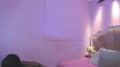 L O V E  online show from February 18, 2026, 11:50 am