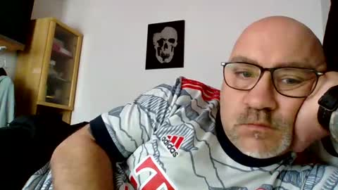 lover010983 online show from February 26, 2025, 12:36 pm