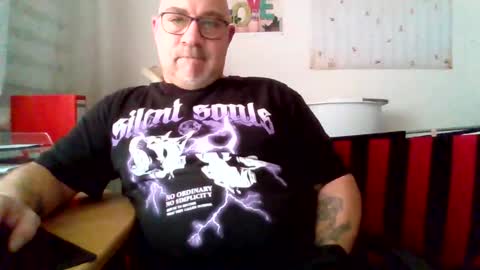 lover010983 online show from March 18, 2026, 3:59 pm