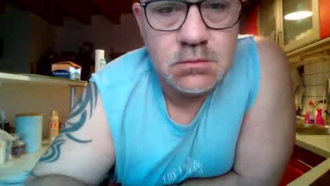 Snapshot of lover010983 chatting on May 31, 2026, 4:31 am lover010983 online show from May 31, 2026, 4:31 am