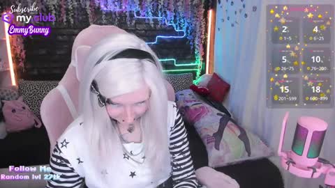 Snapshot of lover_emmy chatting on January 21, 2025, 3:43 pm Emmy online show from January 21, 2025, 3:43 pm