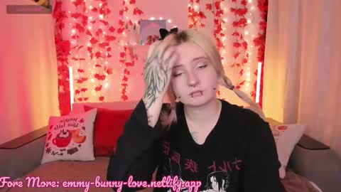 Snapshot of lover_emmy chatting on September 19, 2025, 3:34 pm Emmy online show from September 19, 2025, 3:34 pm