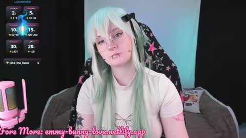 Snapshot of lover_emmy chatting on November 18, 2025, 4:00 pm Emmy online show from November 18, 2025, 4:00 pm