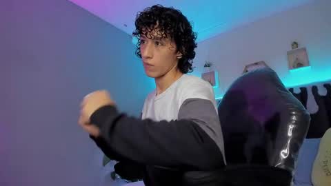 Snapshot of loverboy8_ chatting on December 7, 2024, 6:59 pm loverboy8_ online show from December 7, 2024, 6:59 pm