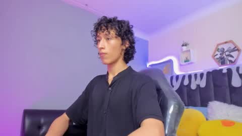 Snapshot of loverboy8_ chatting on December 9, 2024, 8:01 pm loverboy8_ online show from December 9, 2024, 8:01 pm